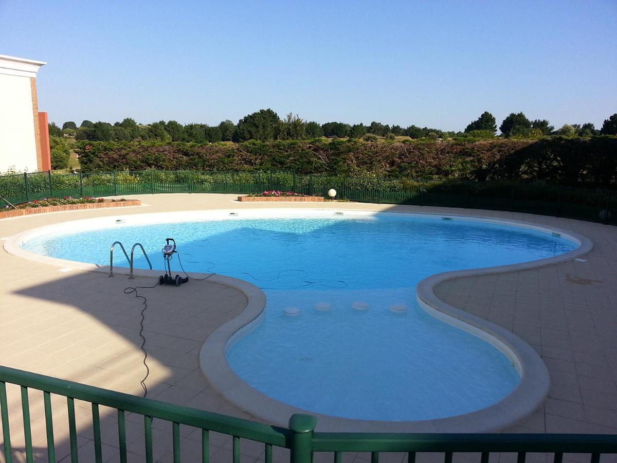 Maison Proche Golf Plage Et Piscine A 波尔尼克 外观 照片